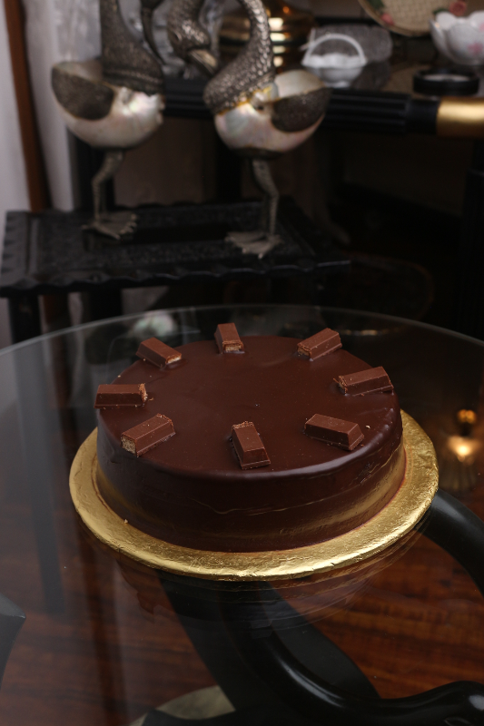 Kit Kat Chocolate Cake 